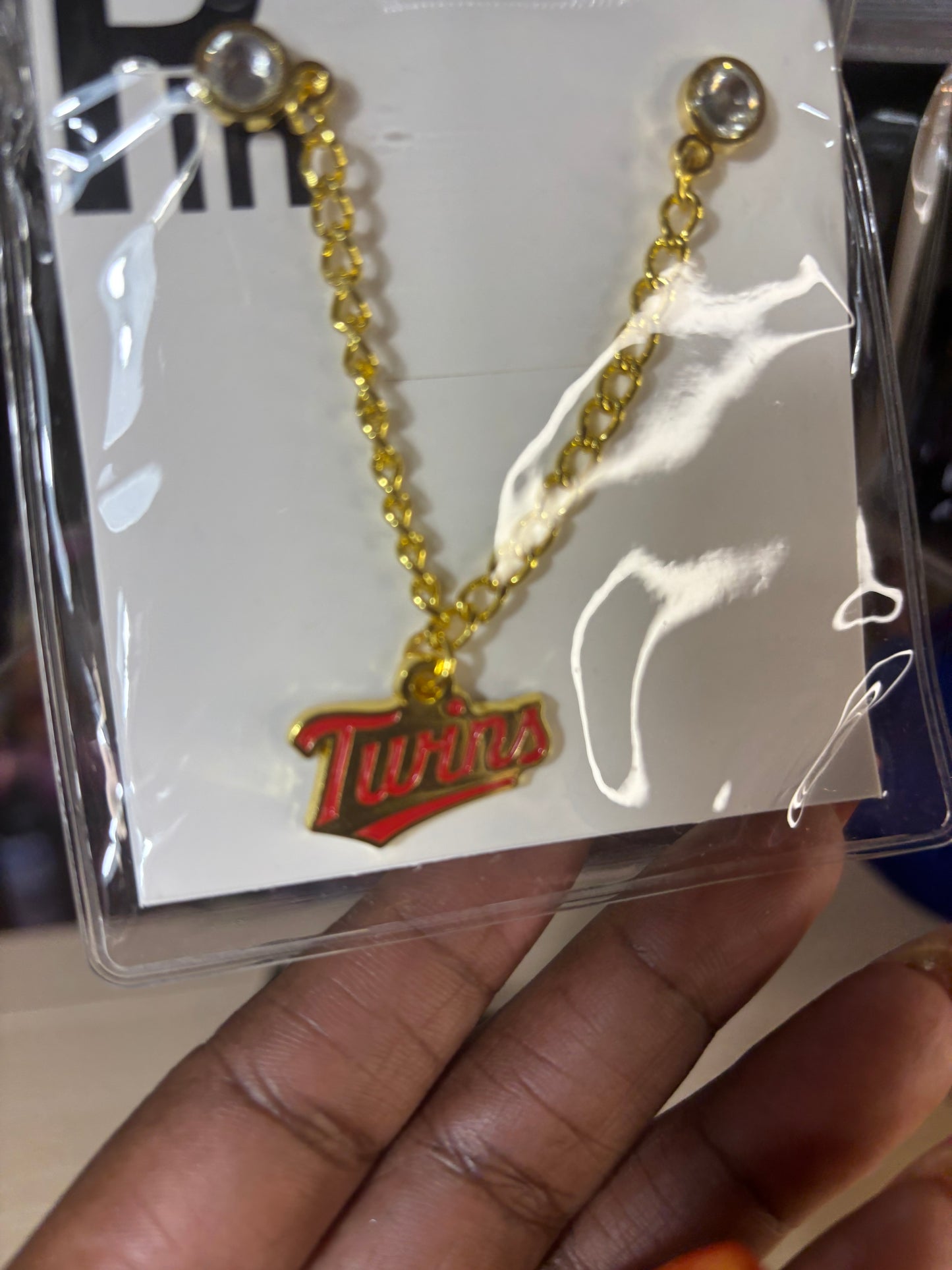 ✨ Hat Chain Pins – Add a Royal Touch to Your Style 👑