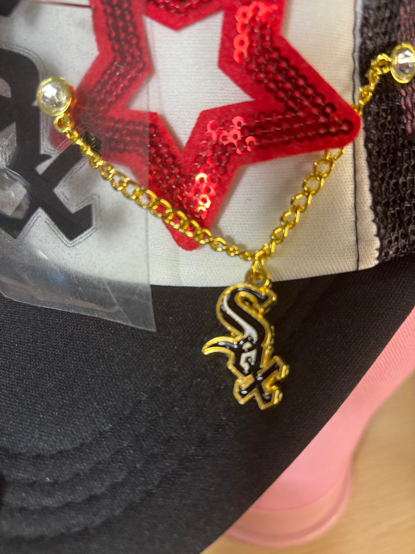 ✨ Hat Chain Pins – Add a Royal Touch to Your Style 👑