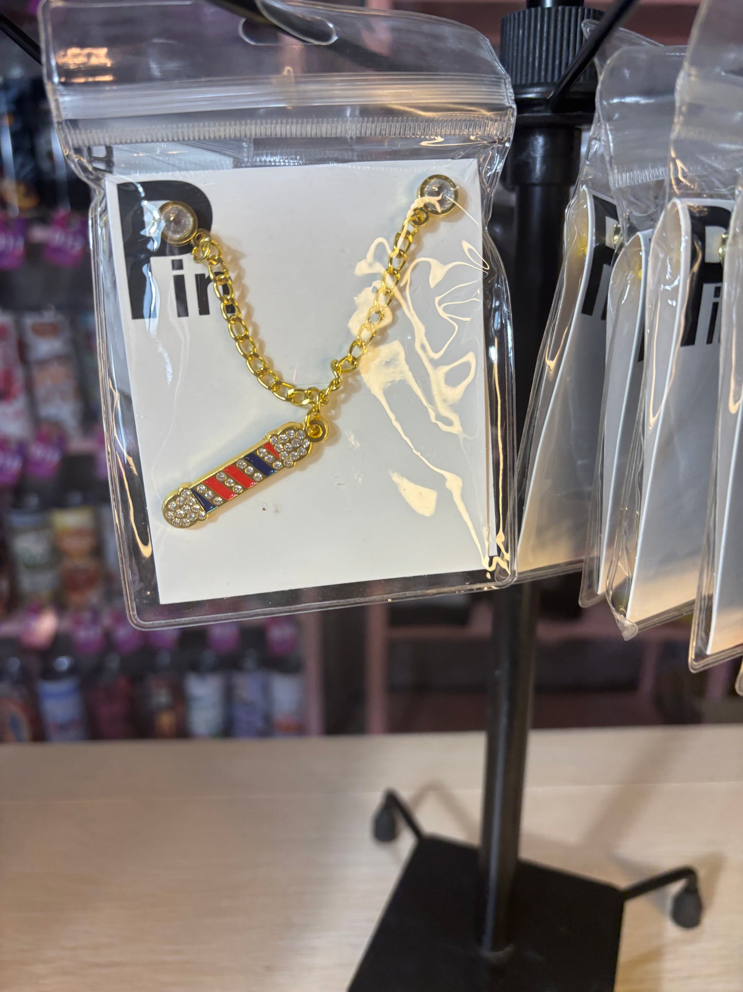 ✨ Hat Chain Pins – Add a Royal Touch to Your Style 👑